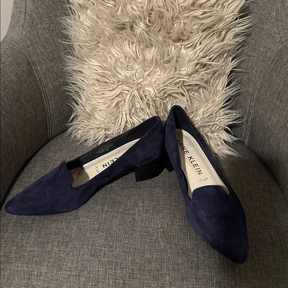Anne Klein Deep Blue Suede Flats - Picture 1 of 7